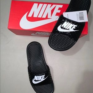 Women nike slides
